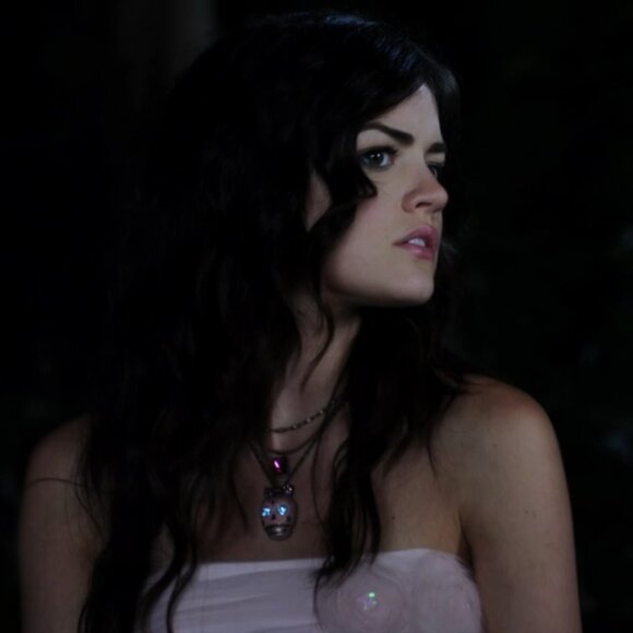 Betsey Johnson Viva La Betsey Skull Necklace Necklace ASO Aria Montgomery - Picture 7 of 8